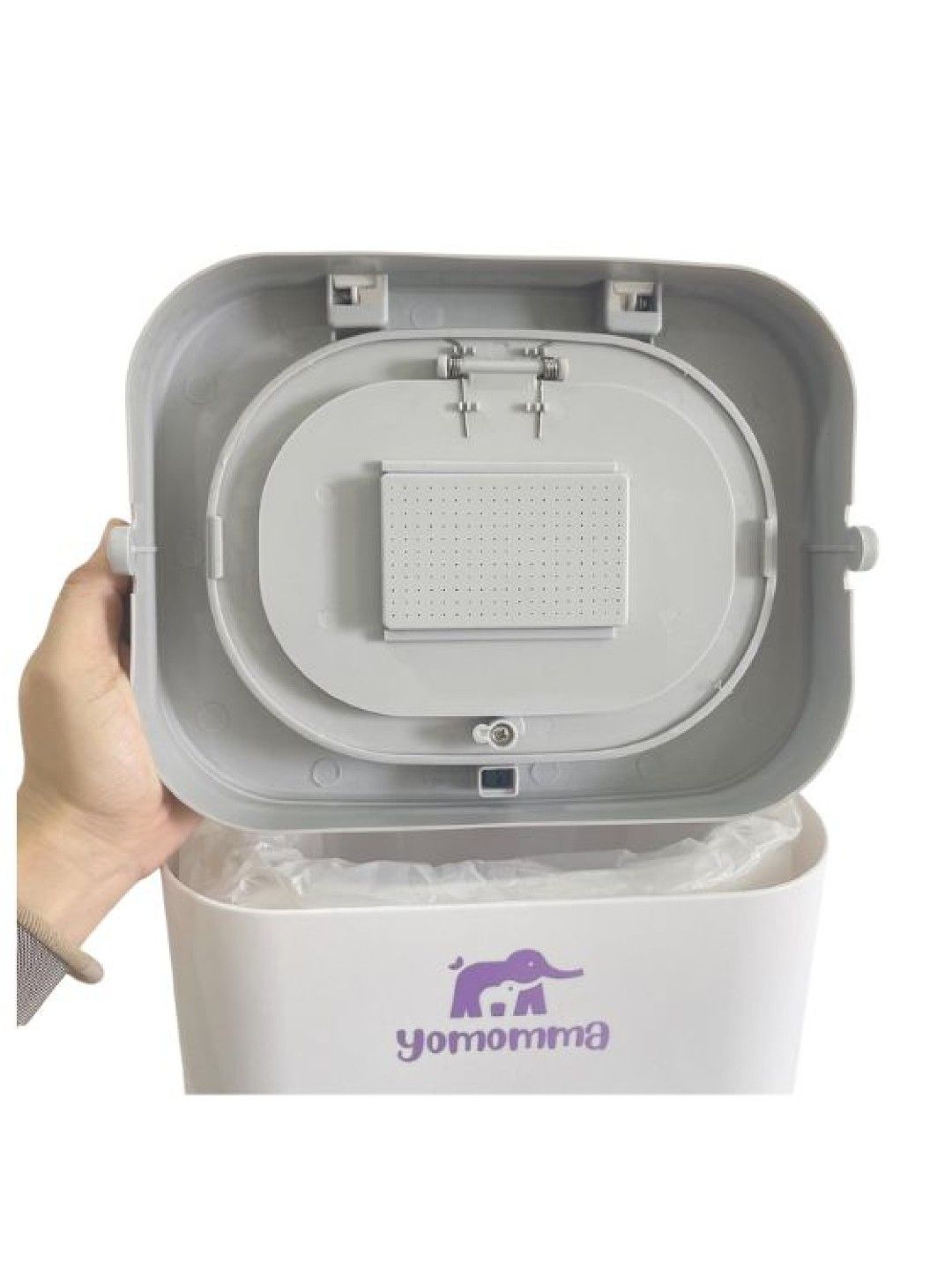 Sealed Diaper Bin